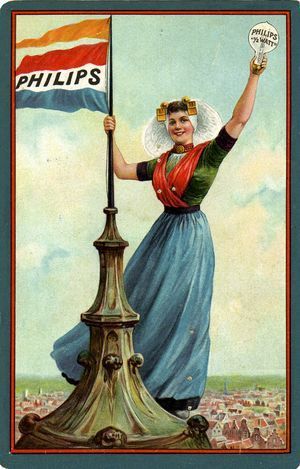 Een van de reclamebriefkaarten die in 1916 in de optocht werden nageaapt Een van de reclamebriefkaarten die in 1916 in de optocht werden nageaapt